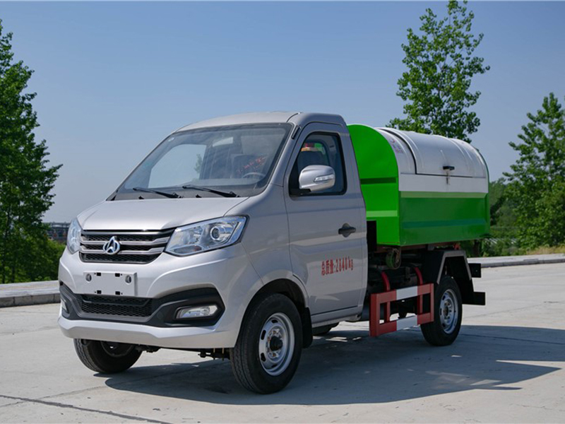 長(cháng)安2700勾臂垃圾車(chē)