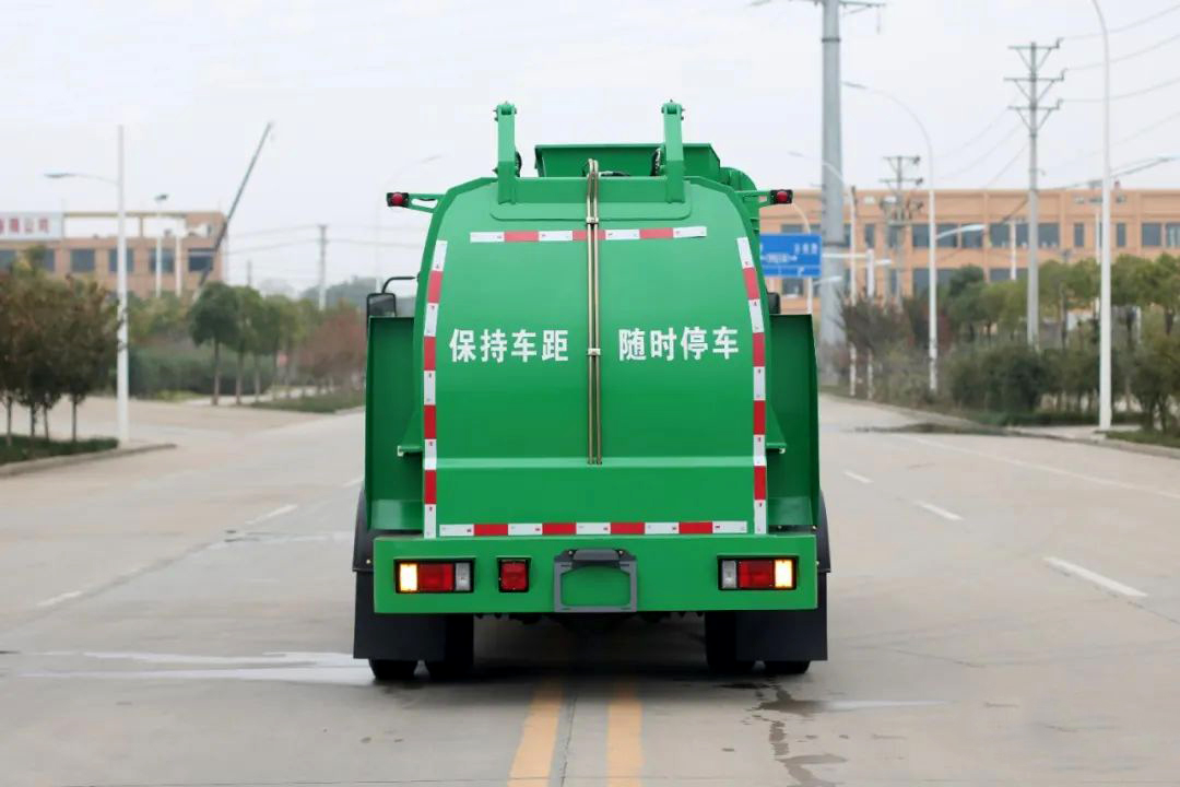 庆铃五十铃6方餐厨垃圾車(chē)